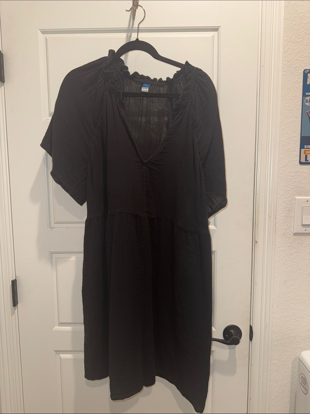 Old Navy Black V-Neck Short Sleeve Women's Dress
